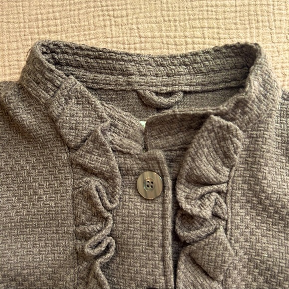 Decree Ruffle Front Waffle Weave Taupe Button Coat, size L - Picture 6 of 10